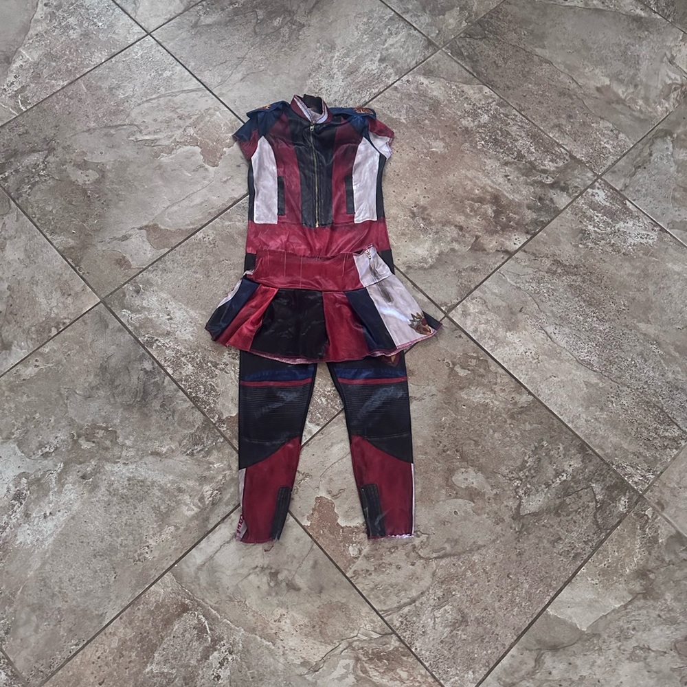 Evie From “Descendants” 2 Piece Set